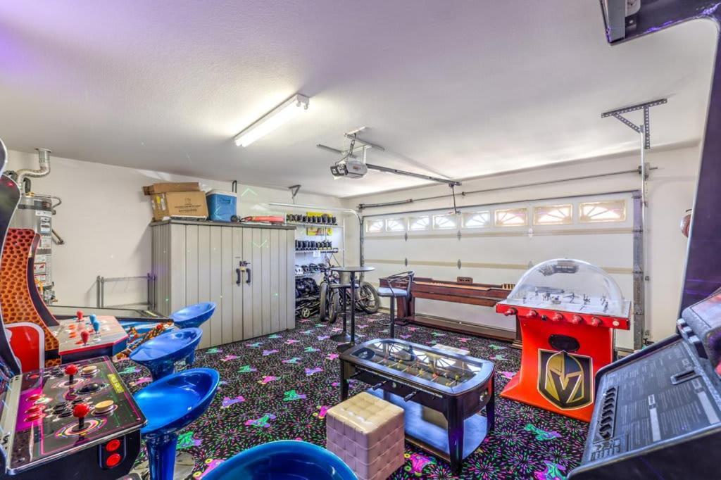 Family Fun For Everyone In Las Vegas- 4 Bedrooms, Billiards, Game Room Henderson Extérieur photo