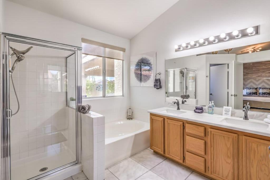 Family Fun For Everyone In Las Vegas- 4 Bedrooms, Billiards, Game Room Henderson Extérieur photo